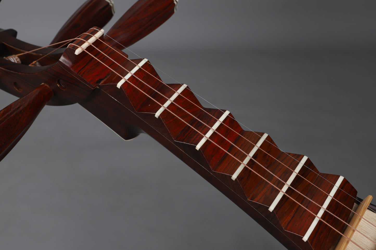 LANDTOM Yuehai Adult's Dalbergia retusa (Cocobolo Rosewood) Pipa 917 For Pipa Professional Performance, Collection