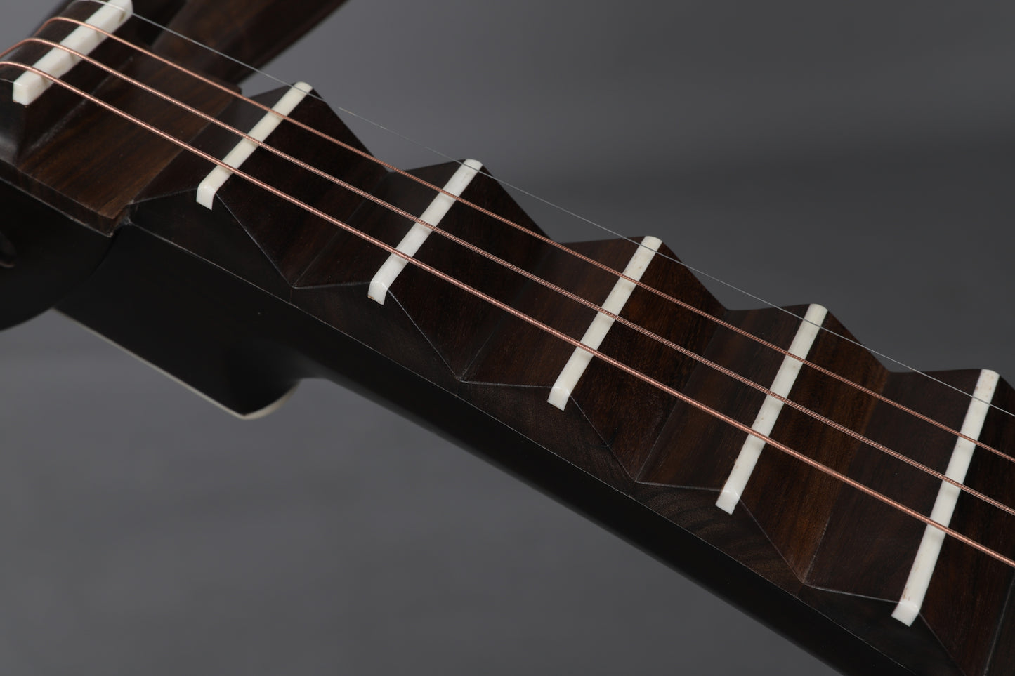 LANDTOM Yuehai Adult's Swartzia arnotii (Arnot Rosewood / Arnotiwood) Pipa 9115 For Pipa performance and professional-grade examinations