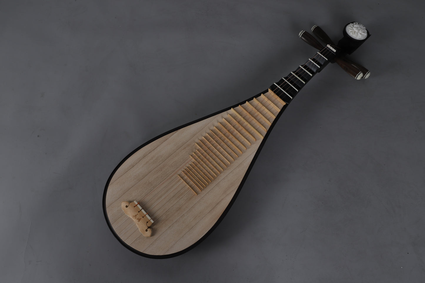 LANDTOM Yuehai Adult's Hardwood Pipa 911-2 For Beginners Amateurs