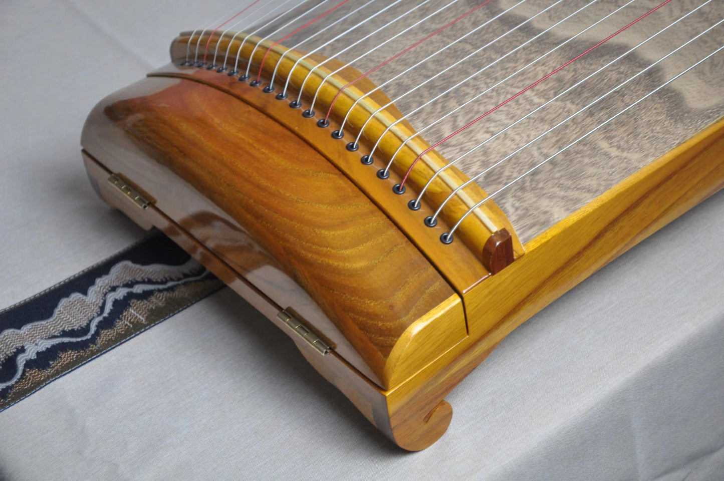 LANDTOM High Level/Concert Level 100cm Golden Sandalwood(黄金檀) Lacquer Craft Digging(整挖筝) Guzheng