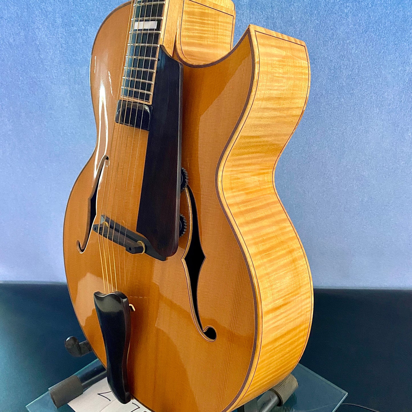 LANDTOM 19NYL Luthier Handcrafted 16" Jazz Electric Guitar Golden Finish Flamed Maple Hollow Body Spruce Top Ebony Fingerboard