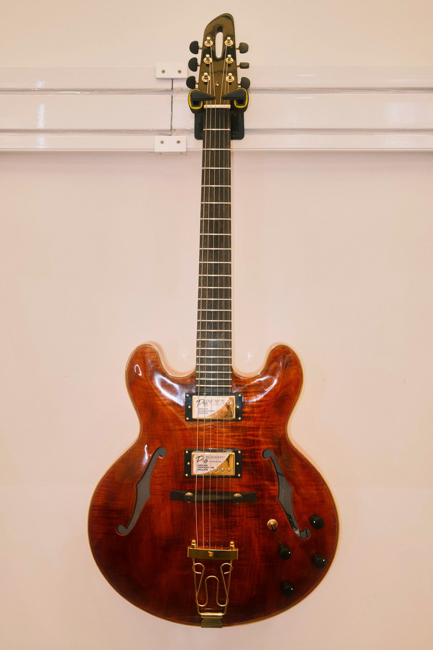 LANDTOM Luthier Handcrafted 335 Hollow Body Archtop Electric Guitar Solid Spruce Top Maple Back Ebony Fingerboard Gloss Custom