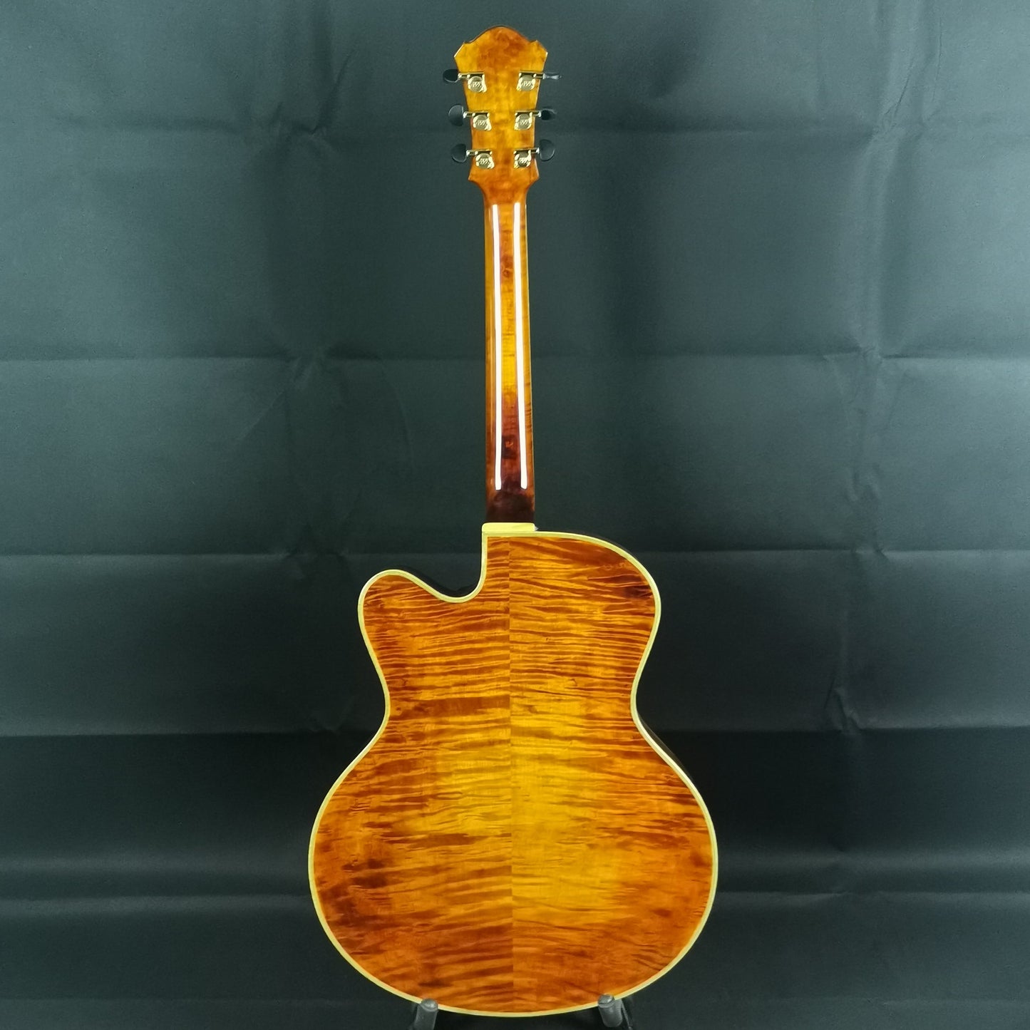 LANDTOM High Quality Custom Carved 16" Archtop Hollow Body Jazz Guitar Solid Maple with Ebony Fingerboard Handcrafted Model