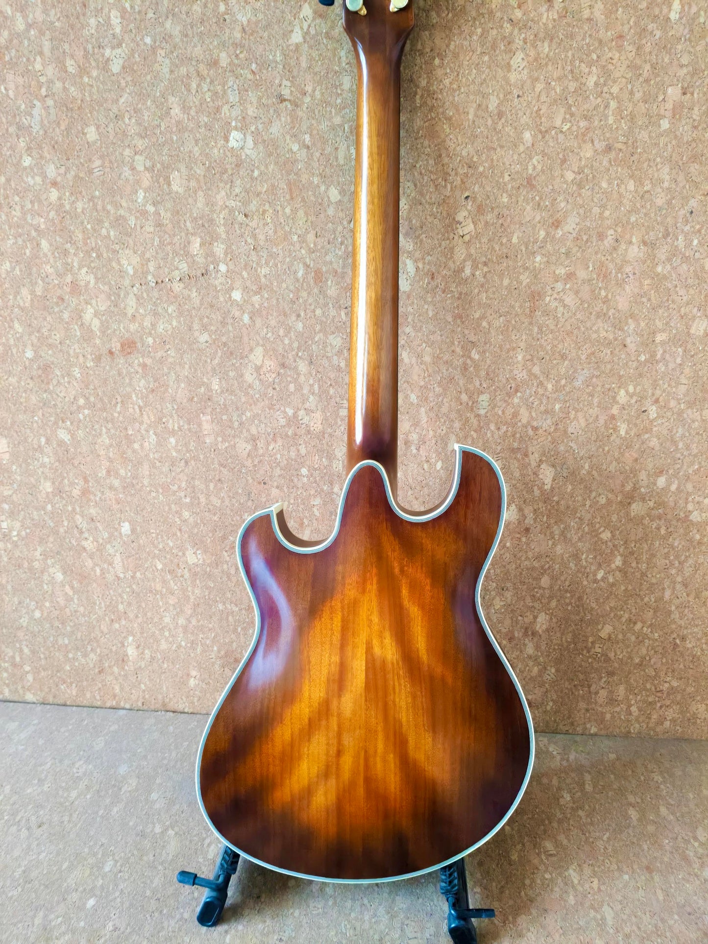 LANDTOM Customizable Handmade Archtop Languedoc Style Jazz Guitar-Luthier Guitar Carved Mahogany Body Ebony Fingerboard Professional Electric Guitar