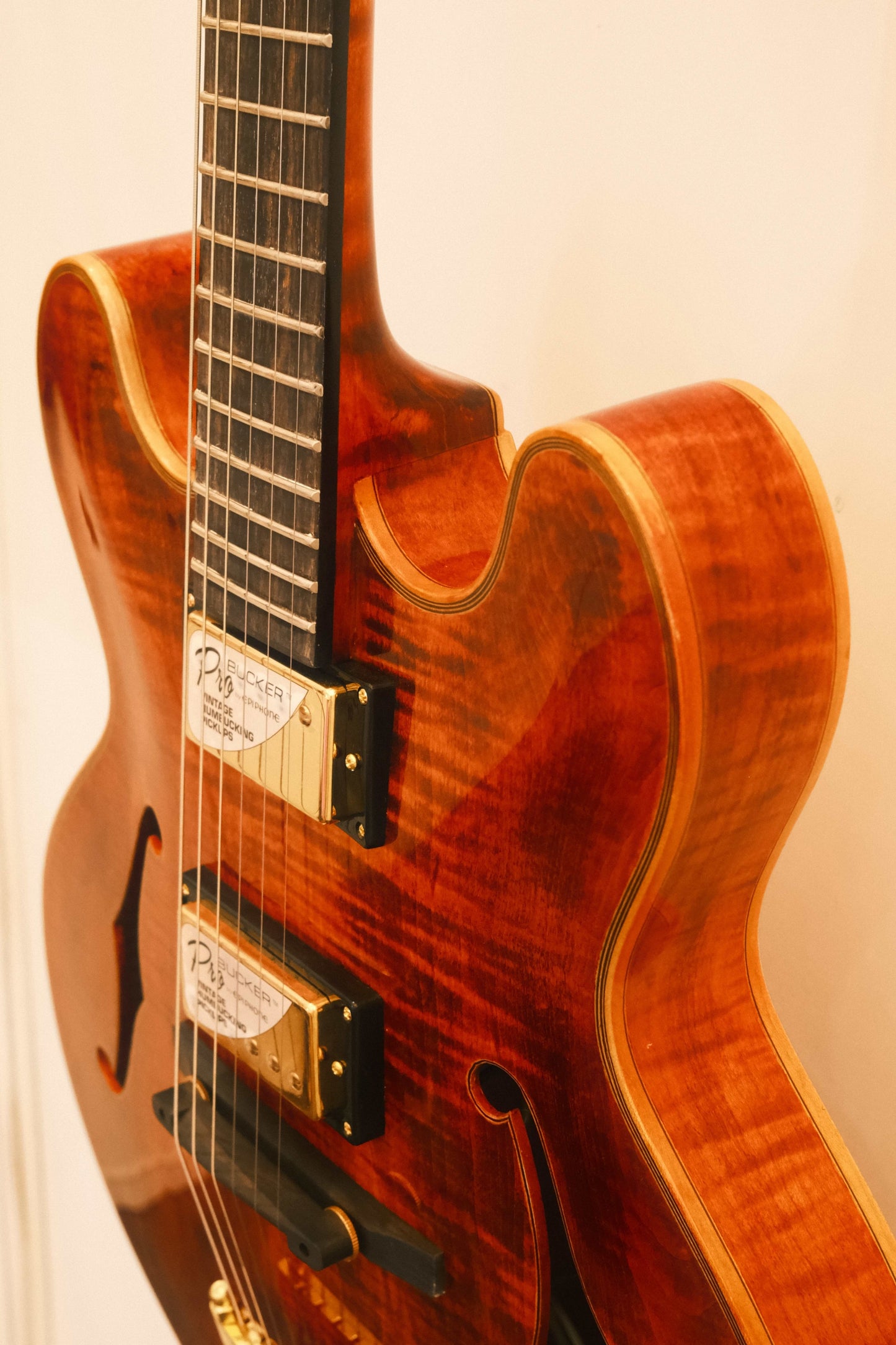 LANDTOM Luthier Handcrafted 335 Hollow Body Archtop Electric Guitar Solid Spruce Top Maple Back Ebony Fingerboard Gloss Custom