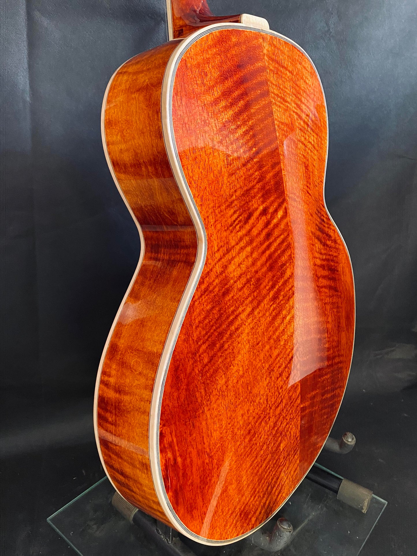 LANDTOM Handcrafted Hollow Body Jazz Electric Guitar Customizable Maple Archtop with Ebony Fingerboard Features Double Pickup