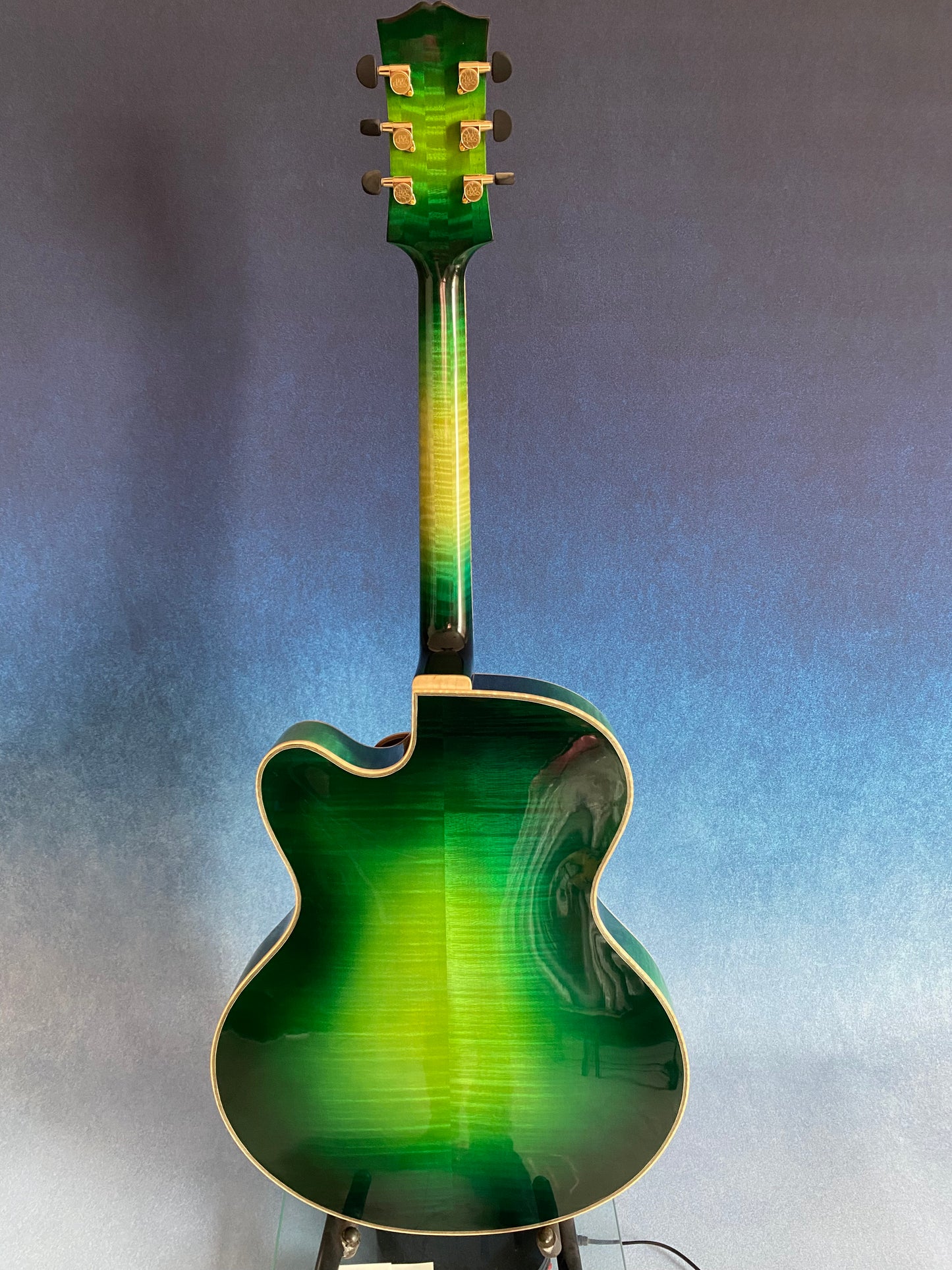 LANDTOM 19NYL Luthier Handcrafted 16" Jazz Hollow Body Electric Guitar Professional Flamed Maple Solid Wood Green Spruce Top/ Ebony