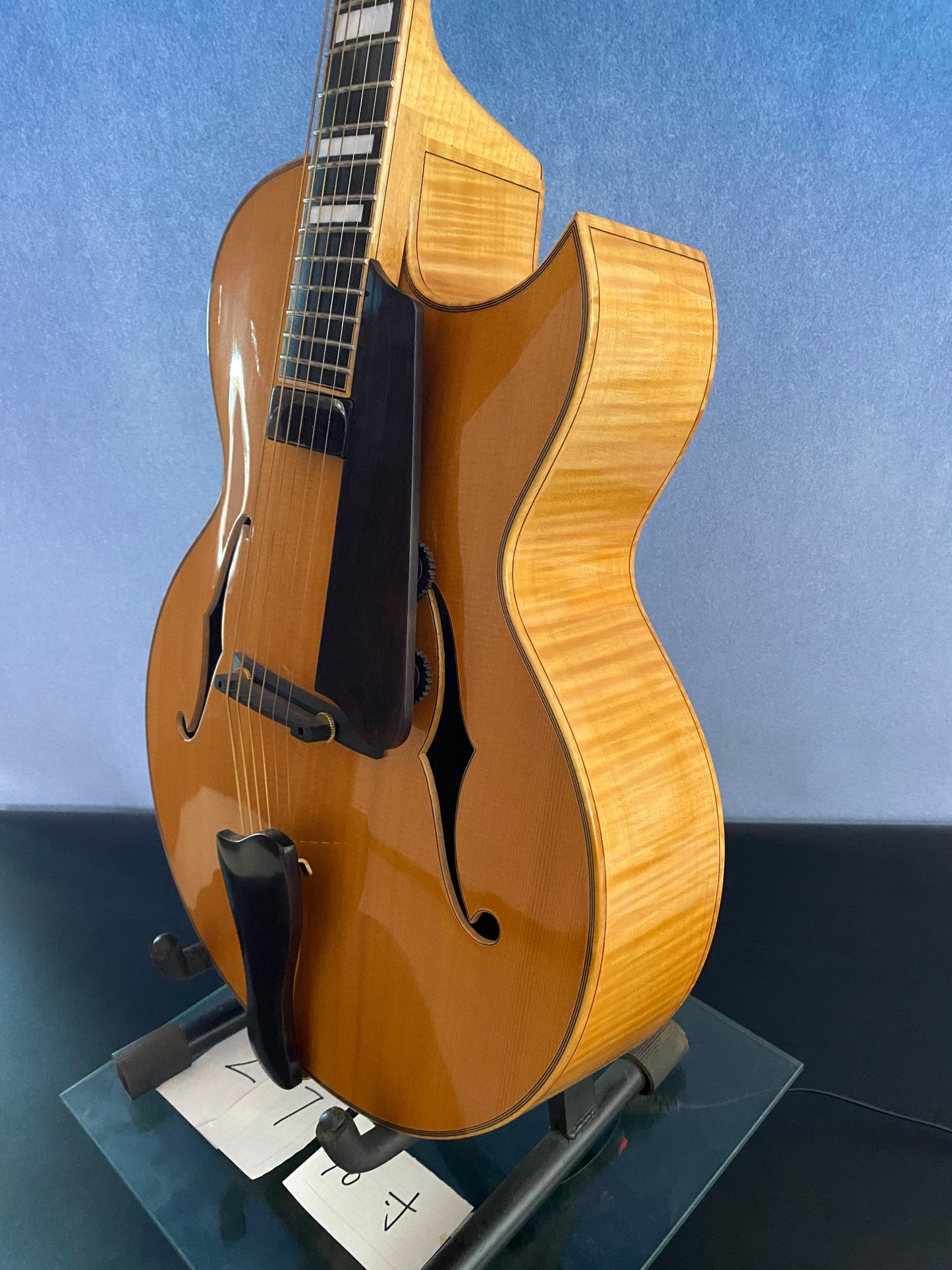 LANDTOM 19NYL Luthier Handcrafted 16" Jazz Electric Guitar Golden Finish Flamed Maple Hollow Body Spruce Top Ebony Fingerboard