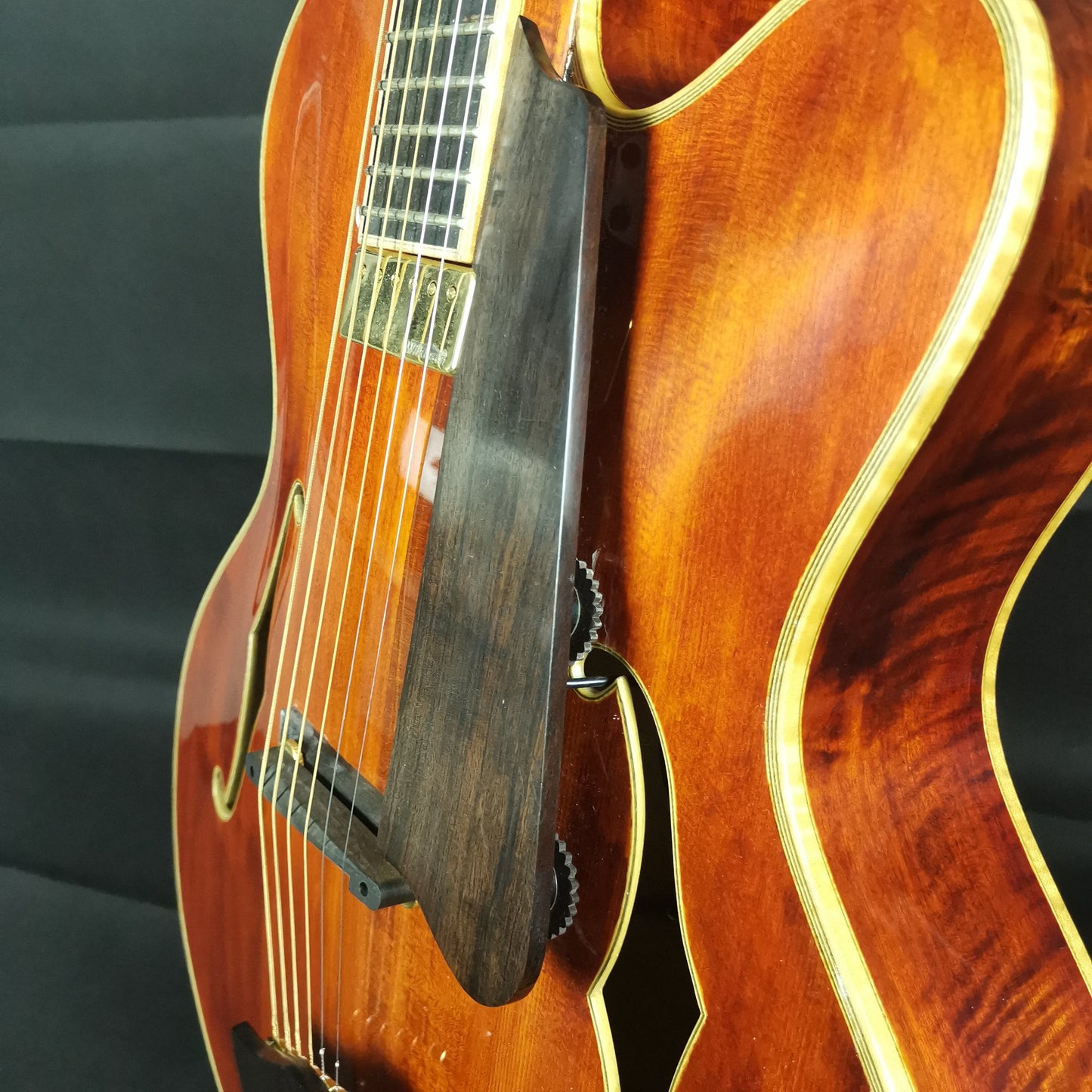 LANDTOM High Quality Custom Carved 16" Archtop Hollow Body Jazz Guitar Solid Maple with Ebony Fingerboard Handcrafted Model