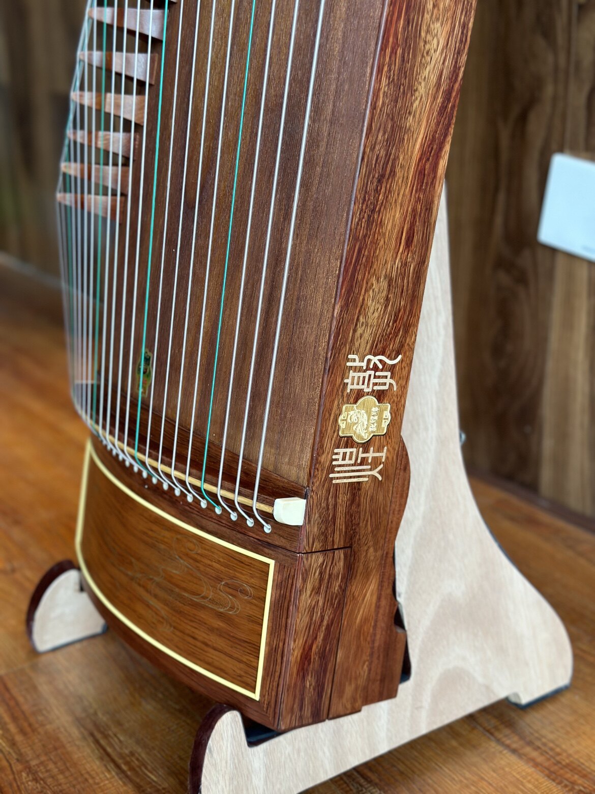 Dunhuang Professional Level African Rosewood Gold Fleck Cloud Pattern Guzheng 694TG-NJ 敦煌牌几彩彤云 for Professional Performancers Graded Examinations