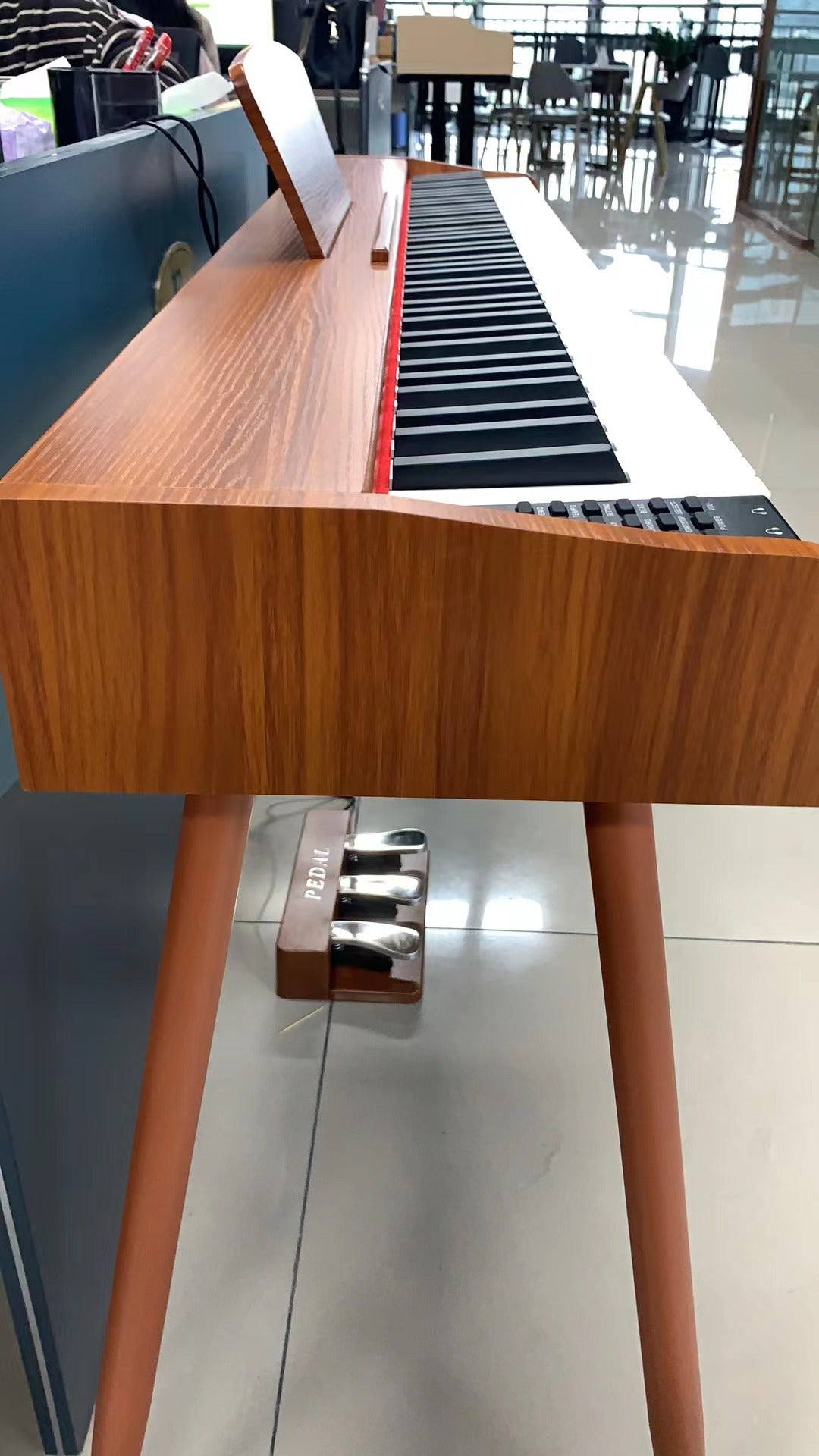 LANDTOM DDT-5130 88-Key Digital Keyboard Piano, Wooden Electric Hammer Weighted Full Size Keyboard Piano, with 3-Pedal, MIDI Connection, Multi-Functional Keyboard and Stand (Brown)