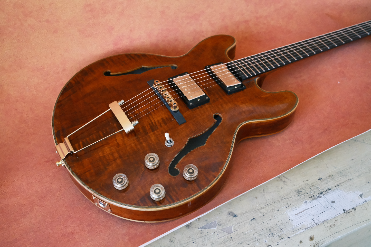 LANDTOM Handcraft Luthier ES335 Archtop Jazz Guitar Hollow Body Components & Kits with Maple Neck Ebony Fingerboard Spruce Top For Professional Players And Jazz Lovers