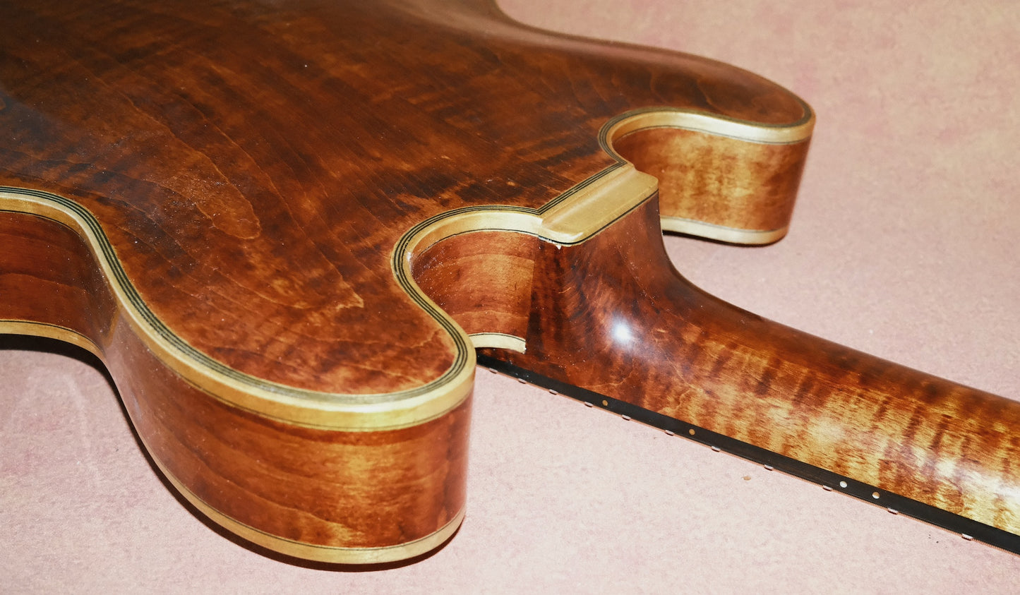 LANDTOM Handcraft Luthier ES335 Archtop Jazz Guitar Hollow Body Components & Kits with Maple Neck Ebony Fingerboard Spruce Top For Professional Players And Jazz Lovers