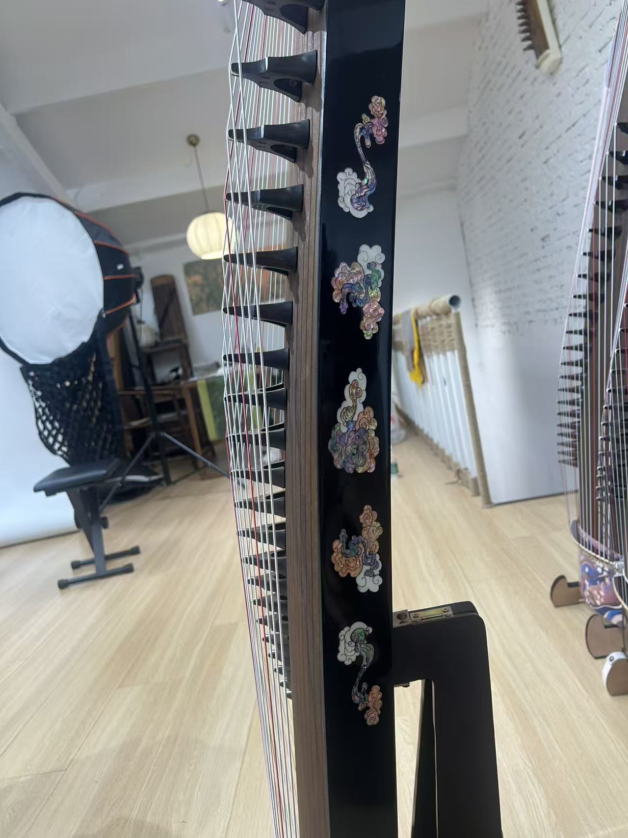 Zhuque朱雀 135cm/53.1inch Cloud Voyage Professional Portable Guzheng with Premium Lankao Paulownia Soundboard, Chenguibao Wood, Ebony Bridges & One-Piece Hollow-Carved Construction Small Guzheng