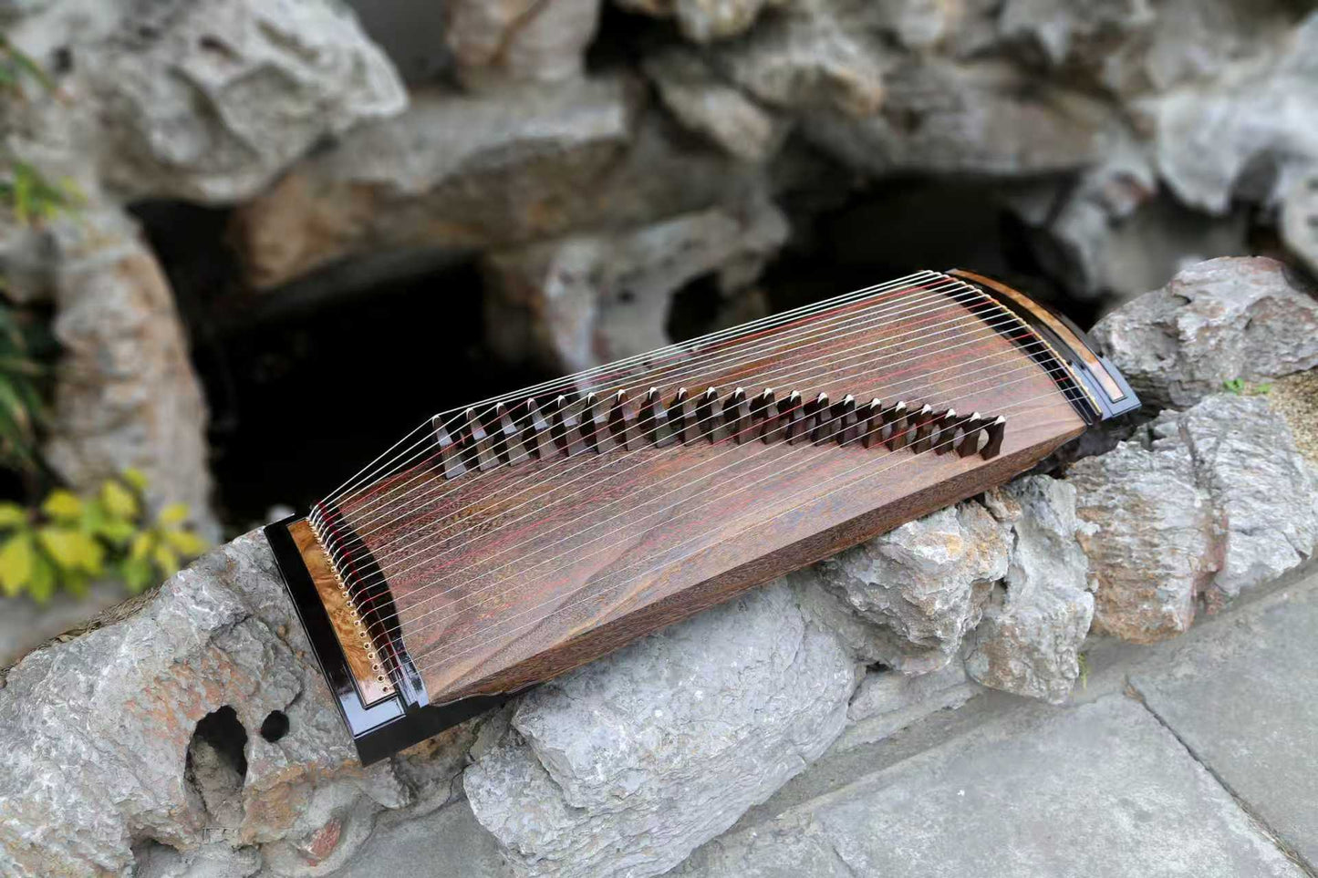 LANDTOM Pure Strings 100cm/39.4in Portable Small Guzheng Professional Performance & Examination Grade with One-Piece Hollow-Carved Rosewood Body, Piano Gloss Finish Mini Guzheng