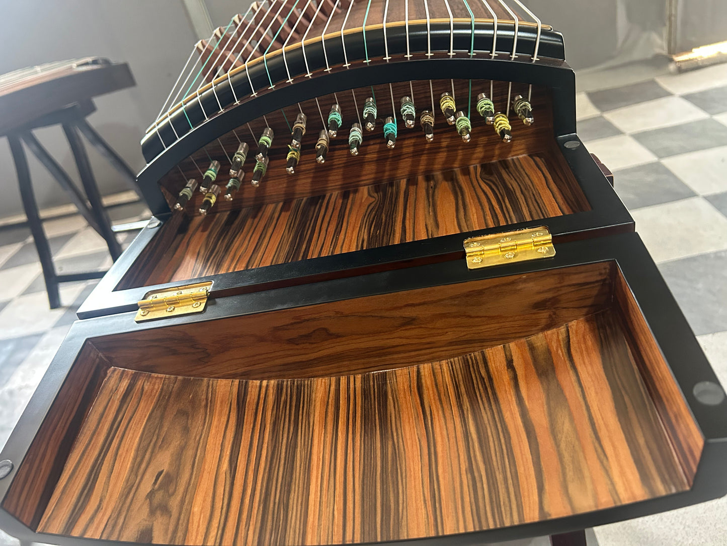 LANDTOM Professional Sandal and Paulownia Guzheng Whispers of Lotus (163cm) for Adults/Children/Senior/Intermediate/Beginner