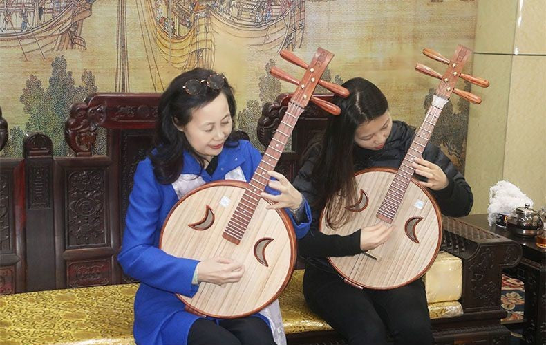 Yuehai Ruanzu Zhongruan 514Z - Handcrafted Indian Rosewood Zhongruan with Transparent Tone for Professional Performances