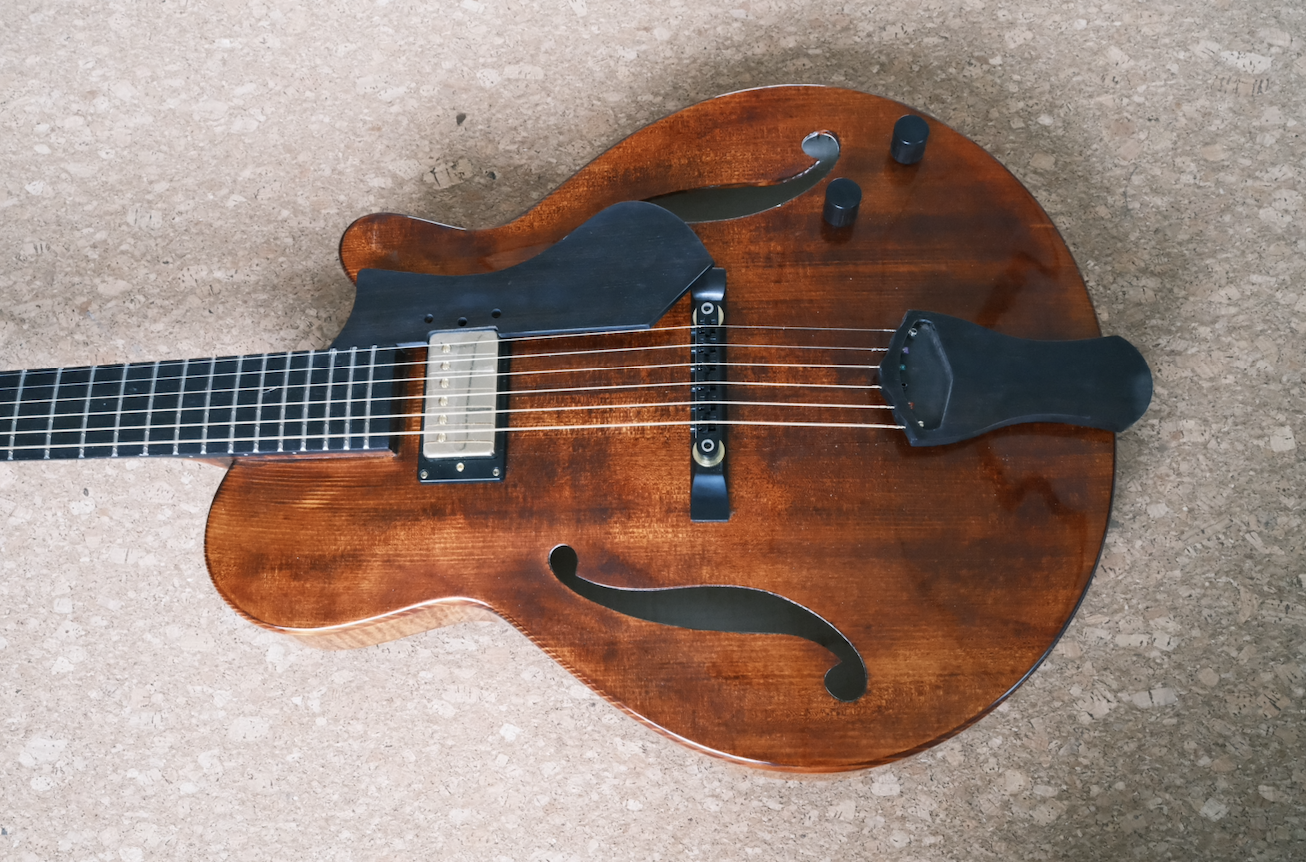 LANDTOM Customizable Archtop Spruce Flamed Maple Handcrafted Hollow Body Lacquered Finish Jazz Acoustic Electric Guitar Ebony