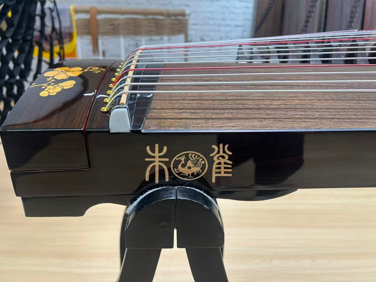 Zhuque朱雀 135cm/53.1inch Fluttering Blossoms Professional Portable Guzheng with Premium Lankao Paulownia Soundboard, Ebony Trim, Ebony Bridges & Hollow-Carved Construction