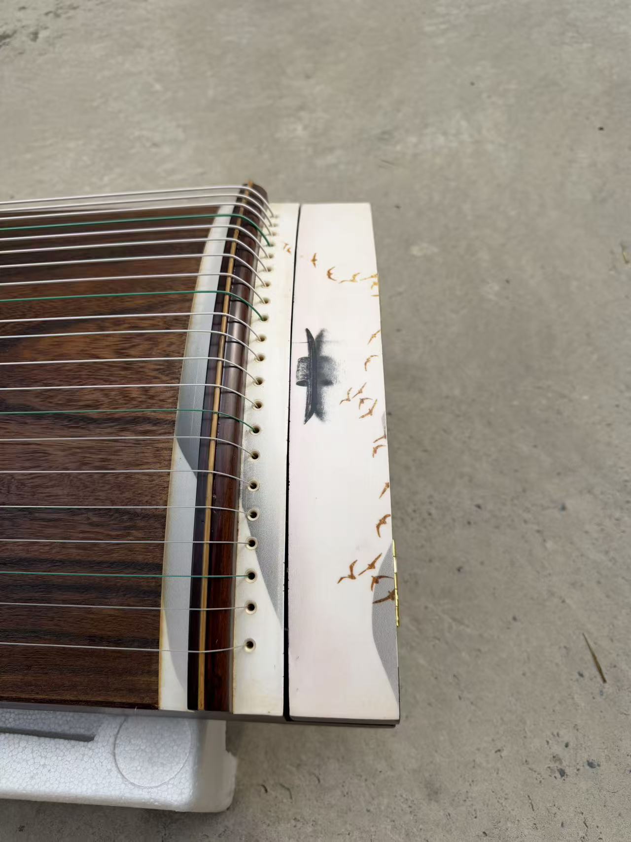 LANDTOM Mountain Echoes 100cm/39.4in Portable Professional Small Paulownia Guzheng Hand-Painted Landscape Artwork & Steel-Core Nylon Strings Mini Guzheng