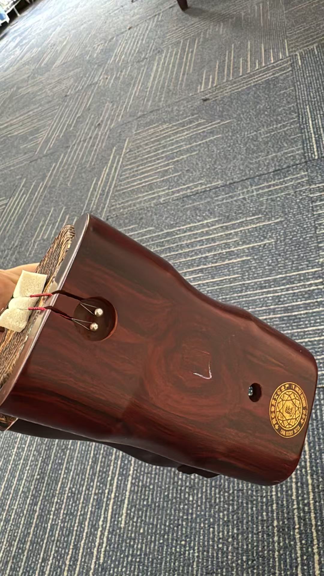 Huqiu 5168 Erhu Indian Rosewood (Dalbergia latifolia) Professional Chinese Two-String Instrument with Huqiu Hard Case