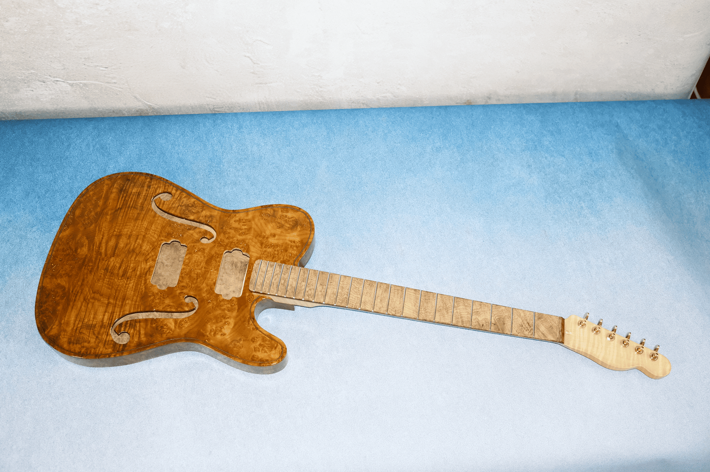 LANDTOM Burl Maple Spruce Violentelecaster Archtop Handcraft Semi Finished Electric Guitar Carved Hollow Body Jazz Yunzhi Custom
