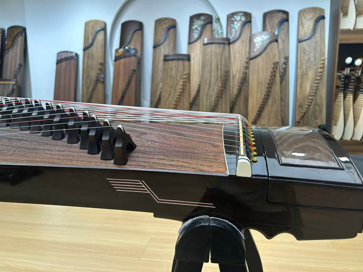 Zhuque朱雀 Series 8 Golden Crest Professional Guzheng with Premium Lankao Paulownia Soundboard, Black Walnut Body, Ebony Bridges & One-Piece Hollow-Carved Construction