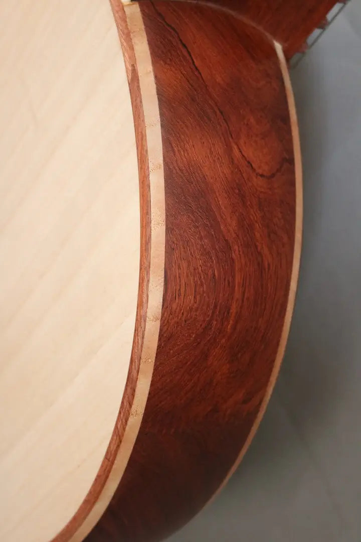 LANDTOM Master-Recommended Aged Burmese Rosewood (Dalbergia oliveri) Zhongruan Professional Performance Grade with Grade-A Paulownia Soundboard, Rounded Body, Peony Headstock & Round Sound Holes