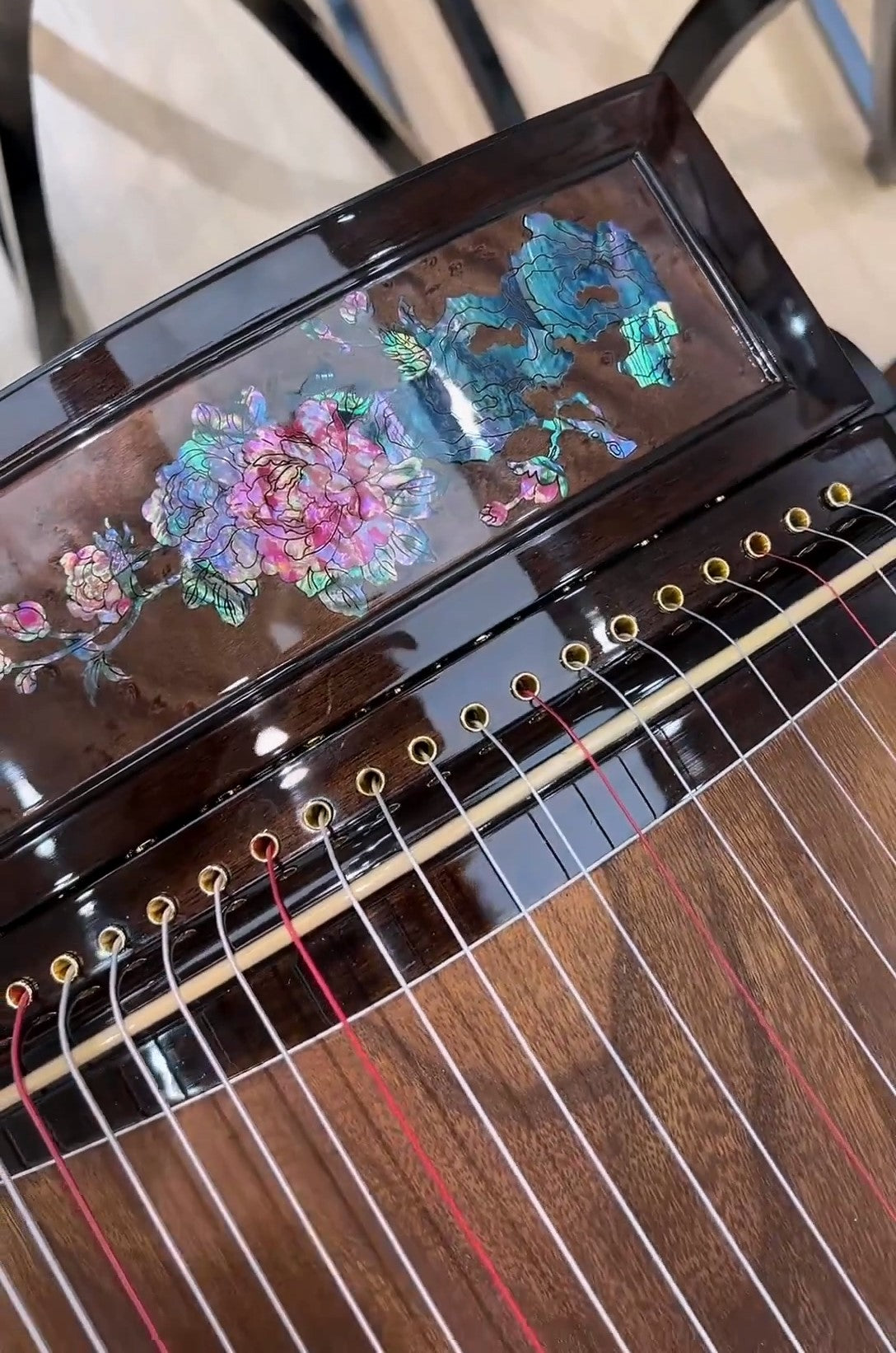 Zhuque朱雀 Series 8 "National Elegance" Professional Performance Guzheng with Selected Premium-Grade Lankao Paulownia Soundboard, One-Piece Hollow-Carved Construction, Mother-of-Pearl Inlay, Black Walnut Body & Ebony Bridges
