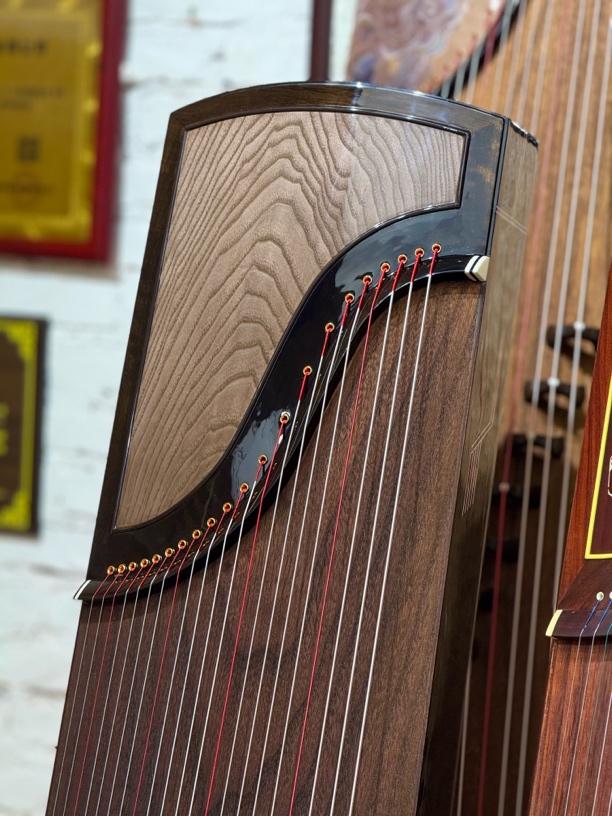 Zhuque朱雀 Series 8 Golden Crest Professional Guzheng with Premium Lankao Paulownia Soundboard, Black Walnut Body, Ebony Bridges & One-Piece Hollow-Carved Construction