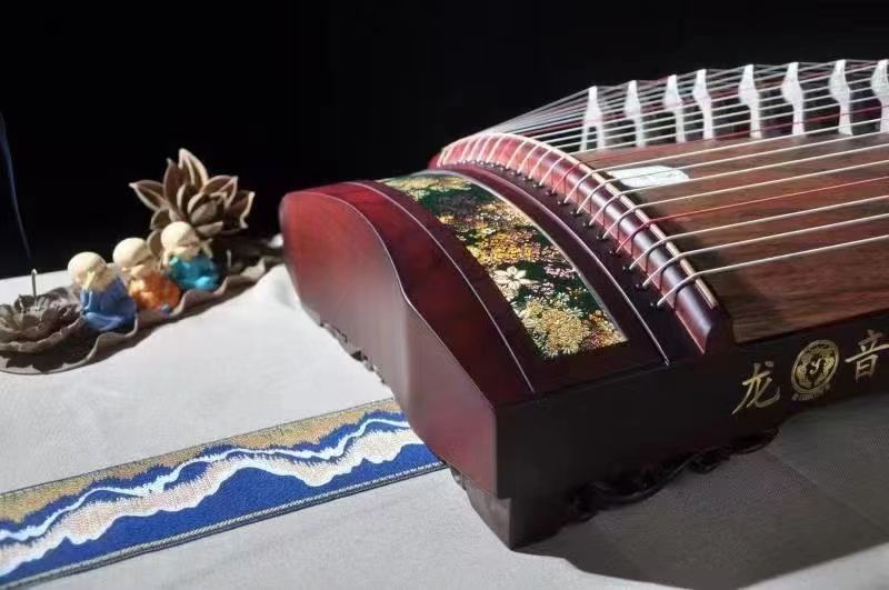 LongYin龙音 Cloud Brocade S-135 163cm/64.2in Performance Guzheng with Red Rosewood Body, Grade-A Lankao Paulownia Soundboard & Semi Hollow-Carved Construction
