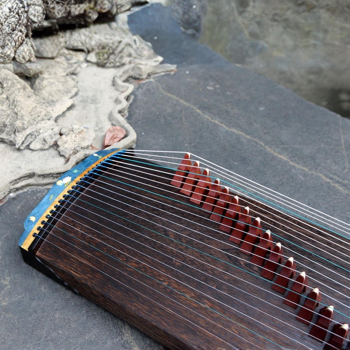 LANDTOM Azure Essence 88cm/34.6in Ebony Portable Professional Small Guzheng, Thick Hollow-Carved Sound Channel, Wood-in-Wood Inlay, Piano Gloss Finish Mini Guzheng