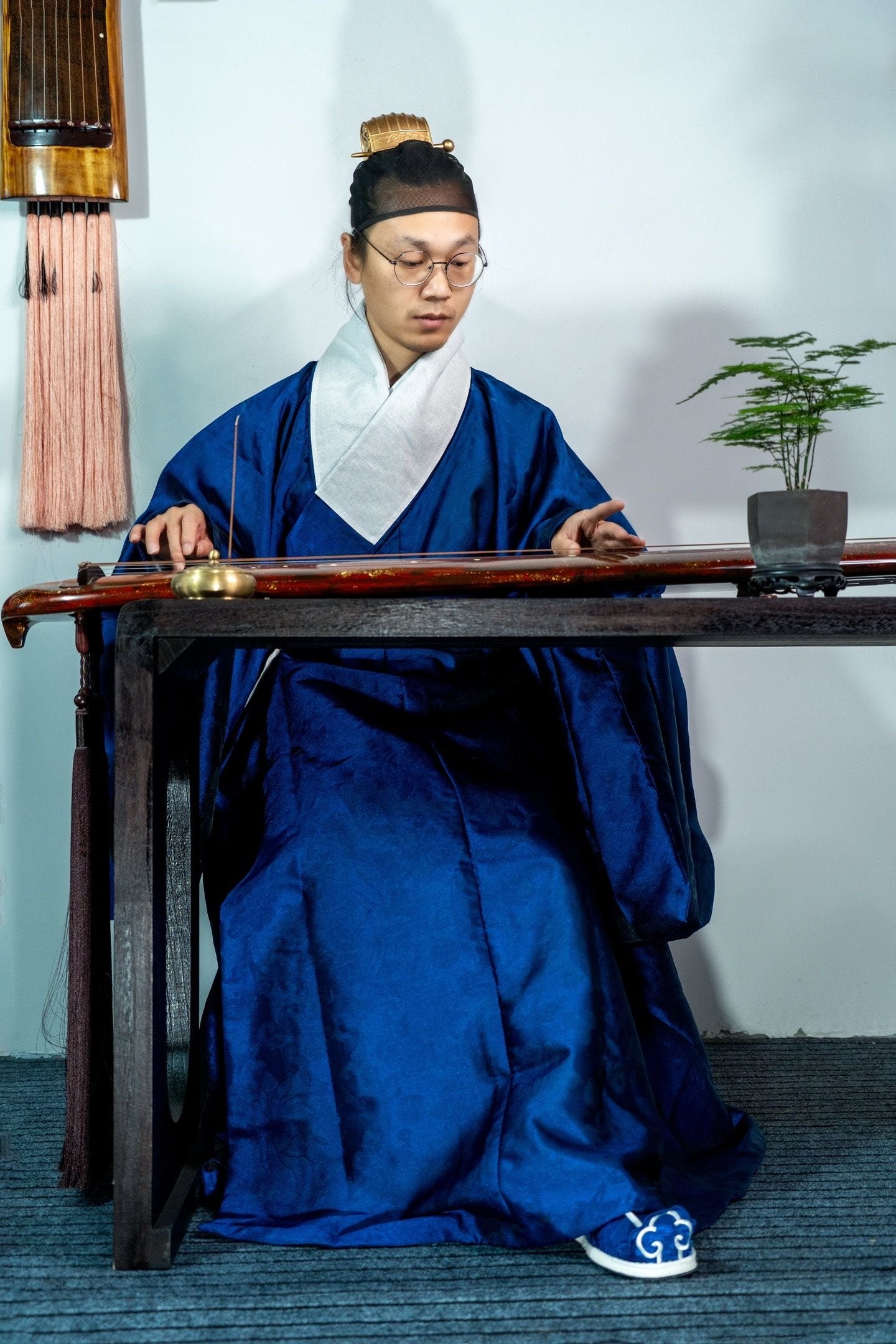 LANDTOM Online Guqin 1V1 Lessons by famous professional chinese teacher Duan Hailei（段海磊）